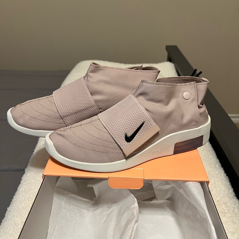 Nike- Fear Of God- Moccasins